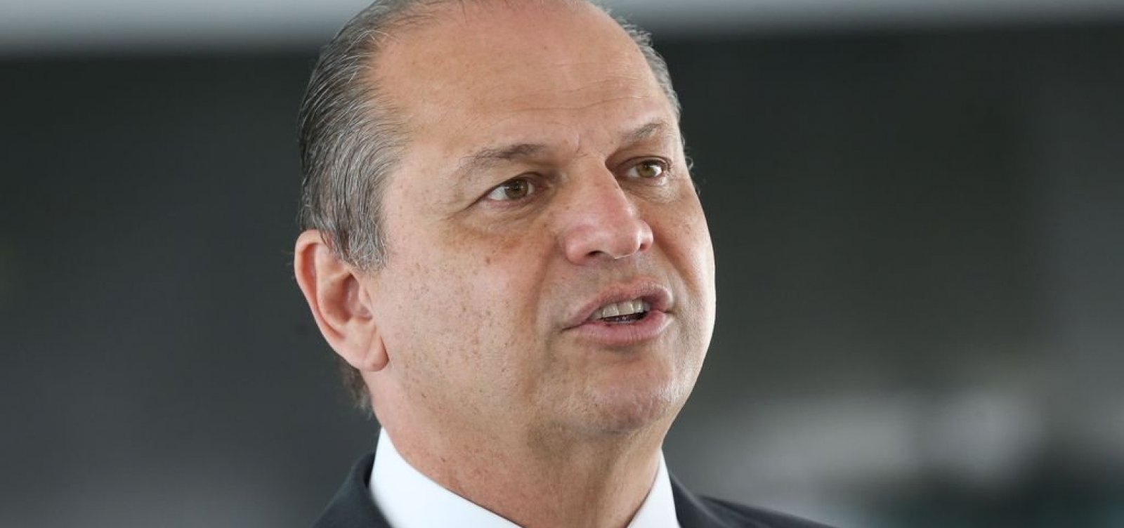 PGR pede arquivamento de investigação contra líder do governo por suspeita com vacina