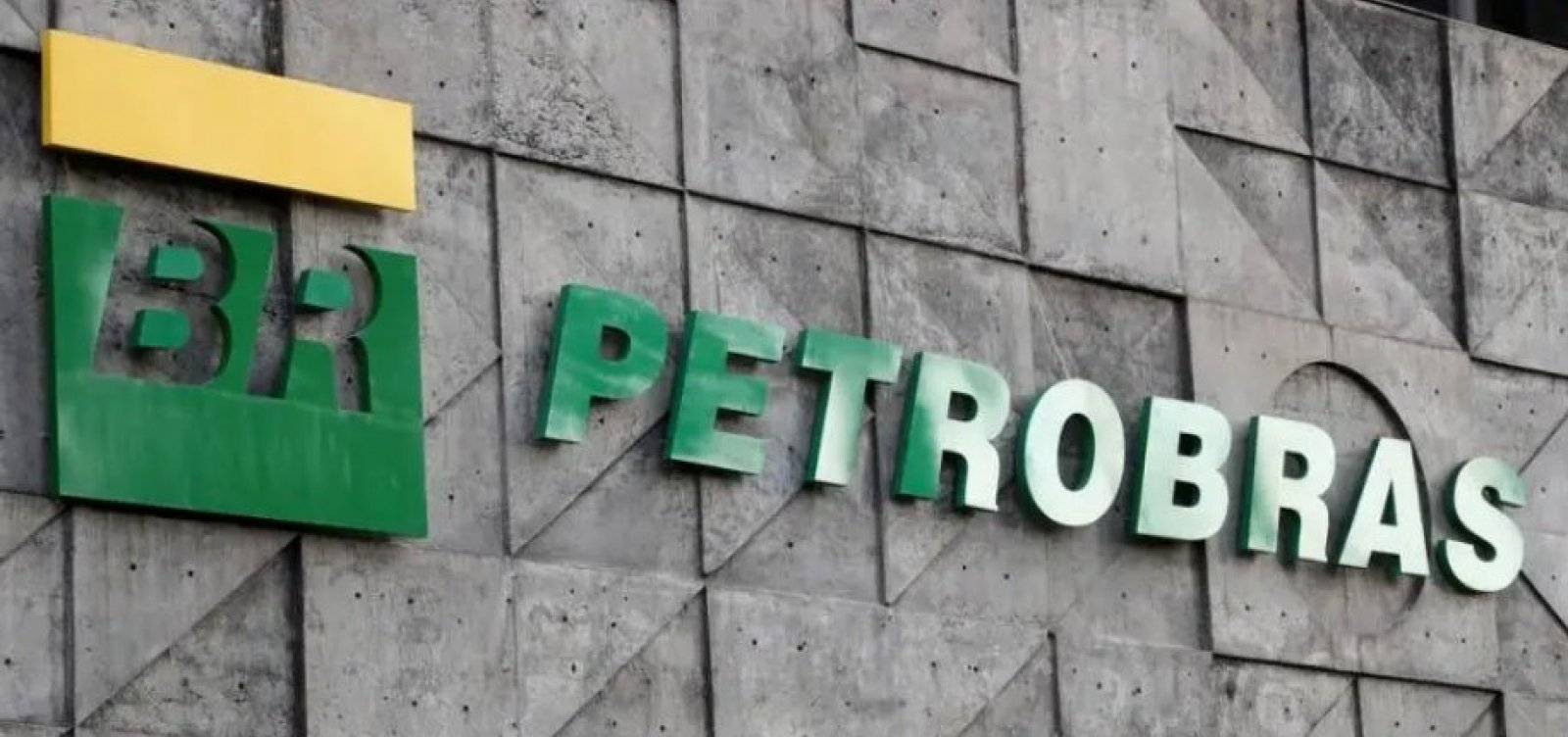 Com tombo nas ações, Petrobras perde R$ 32 bilhões em valor de mercado em 1 dia