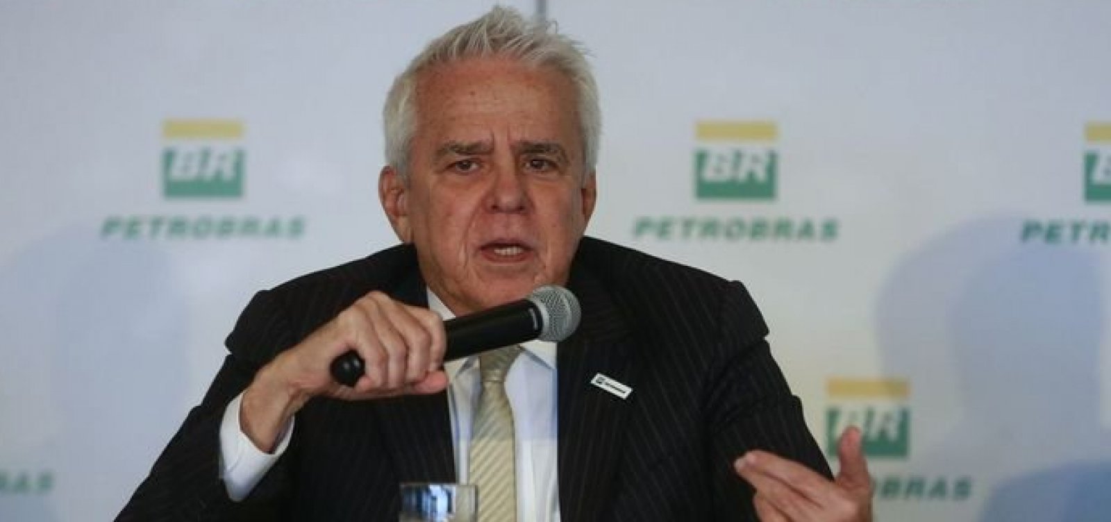 Oposição pede ao STF apreensão de celular da Petrobras que pode incriminar Bolsonaro