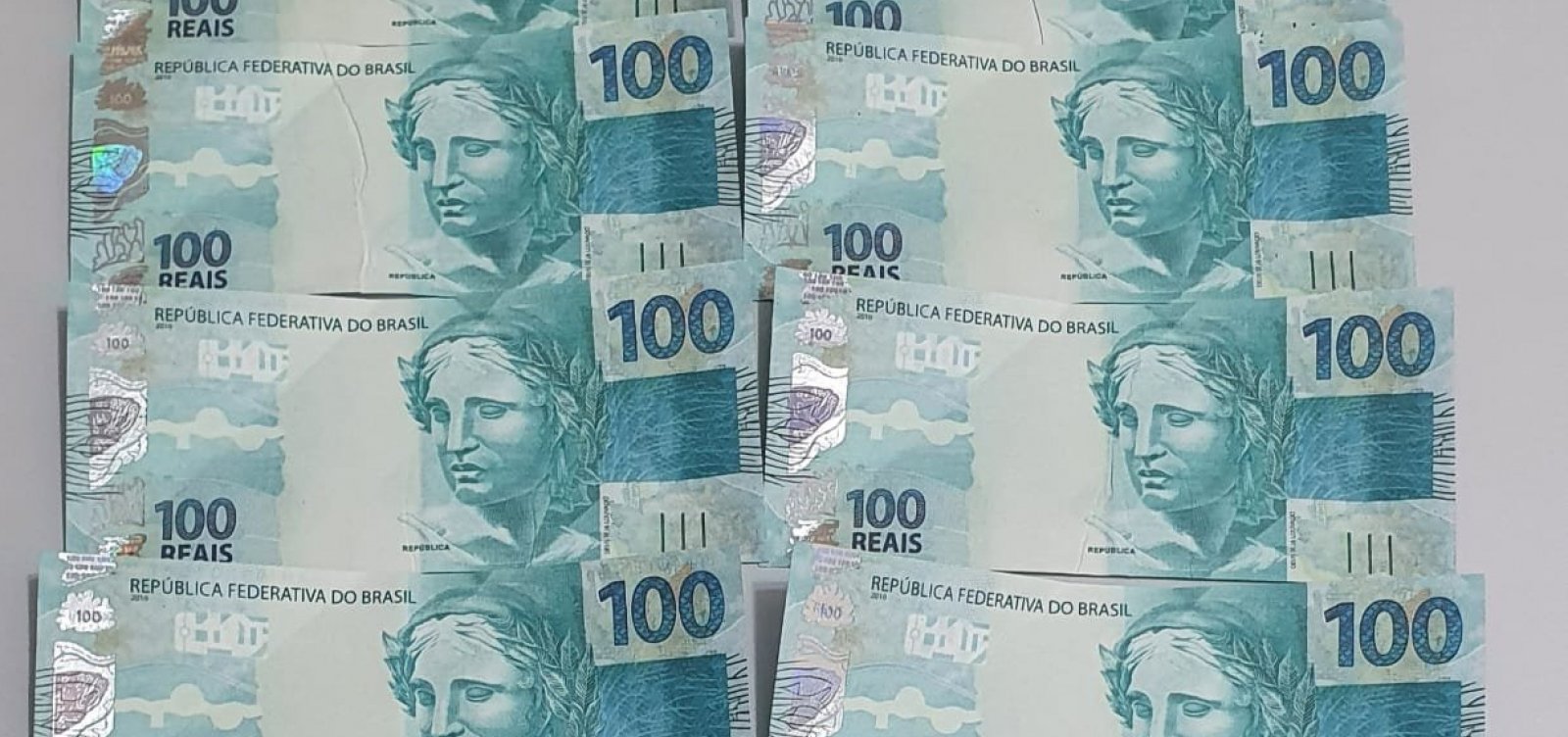 Polícia Militar apreende R$ 1100 em cédulas falsas nos Correios, em Feira de Santana 