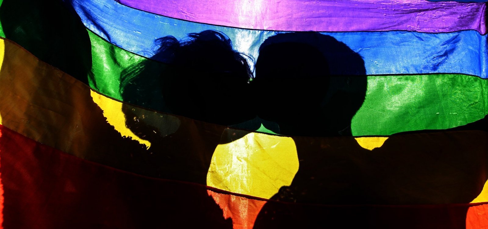 Com pelo menos 9 trios elétricos, Parada Gay de Salvador acontecerá em  setembro - Metro 1