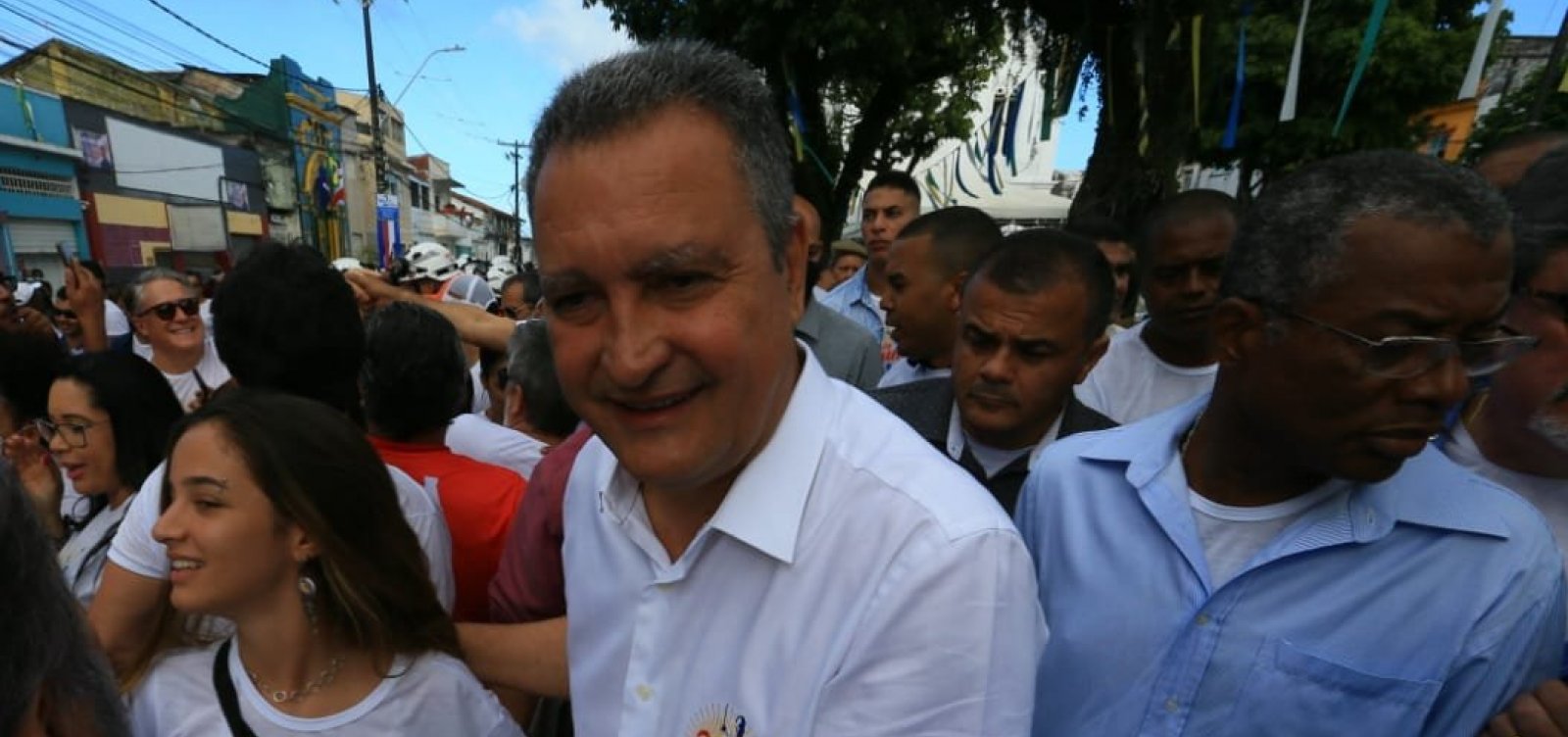 Rui diz que governo pode assumir linhas de ônibus e BRT de Salvador, se prefeitura ceder