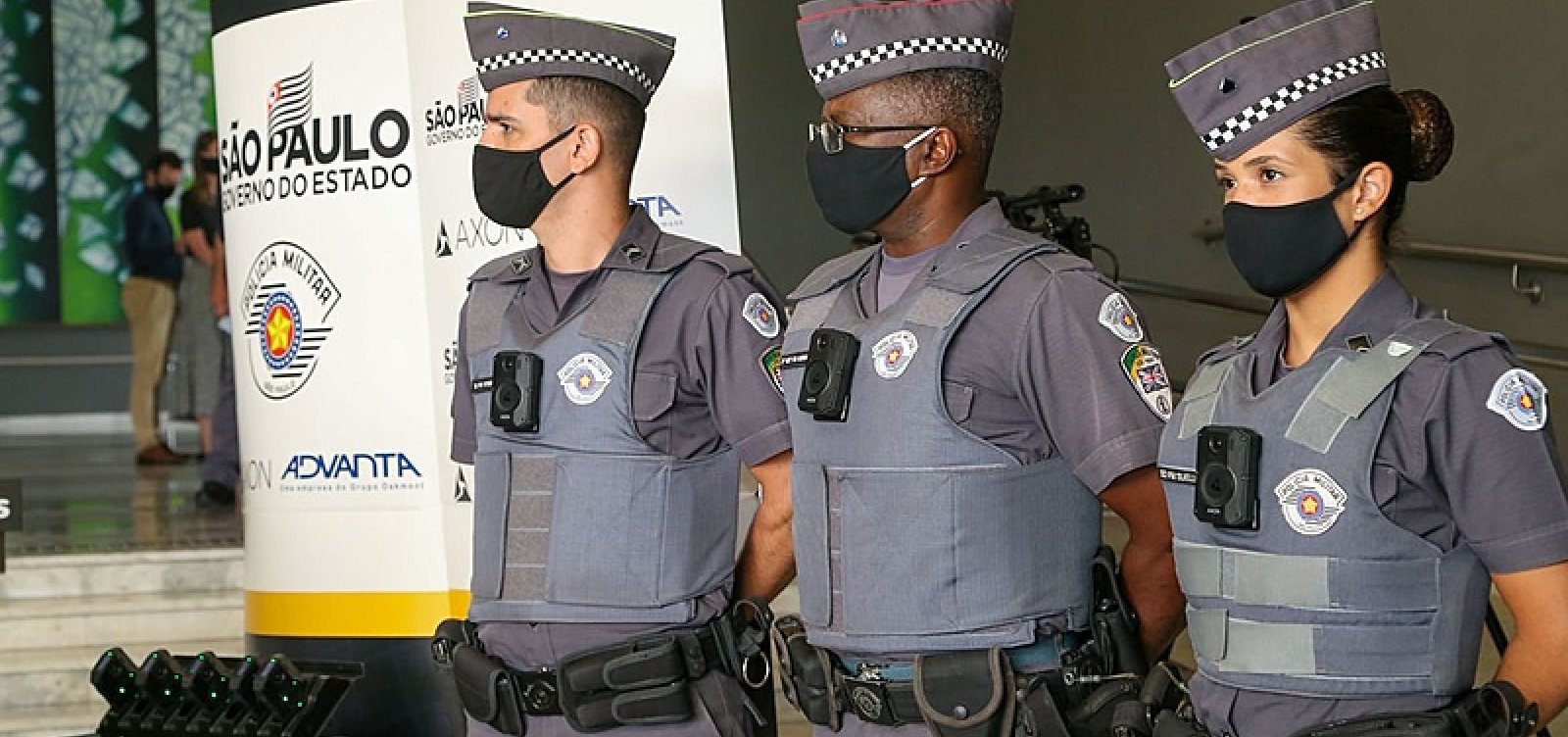 Mortes por policiais em SP têm queda de 80% após uso de câmeras em uniformes
