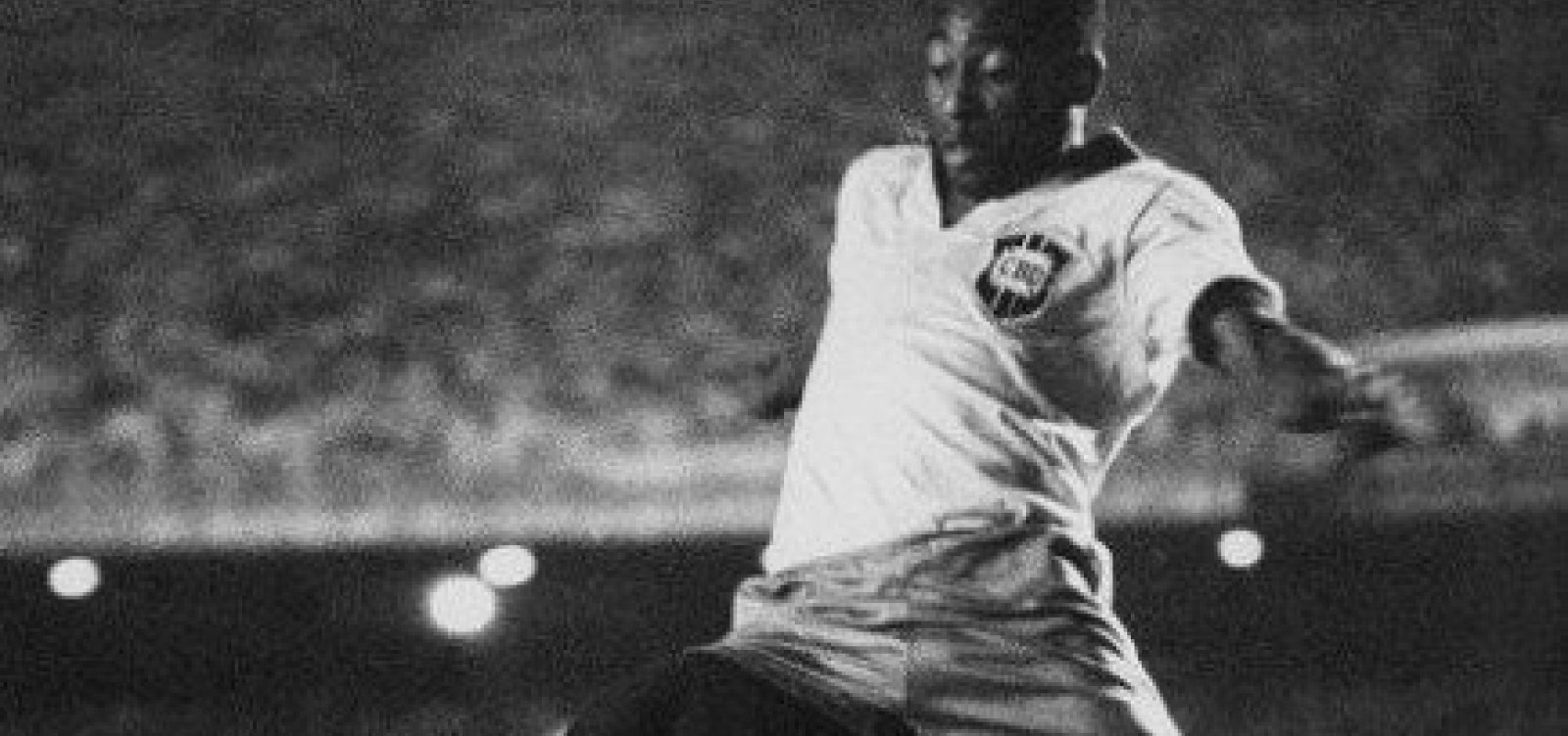 Há 65 anos, Pelé estreava com a camisa da Seleção Brasileira e marcava primeiro gol 