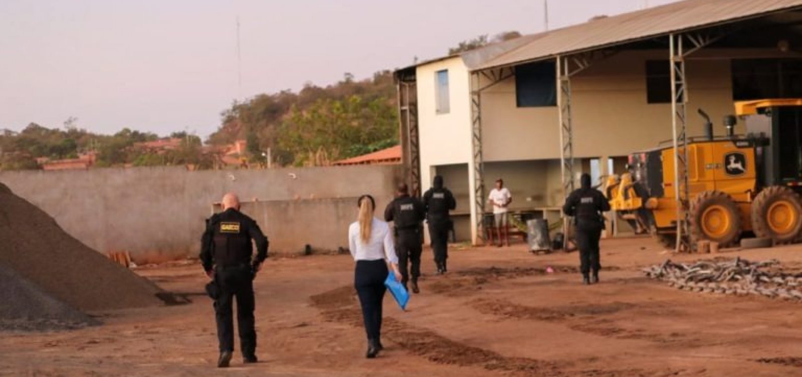 Duas pessoas são presas no norte da Bahia por desvio de recursos públicos 