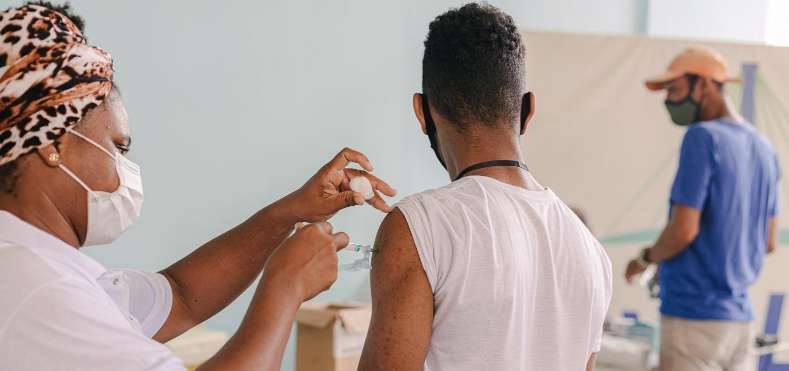 Estação Pirajá ganha ponto fixo para aplicação das 3ª e 4ª doses contra Covid-19 