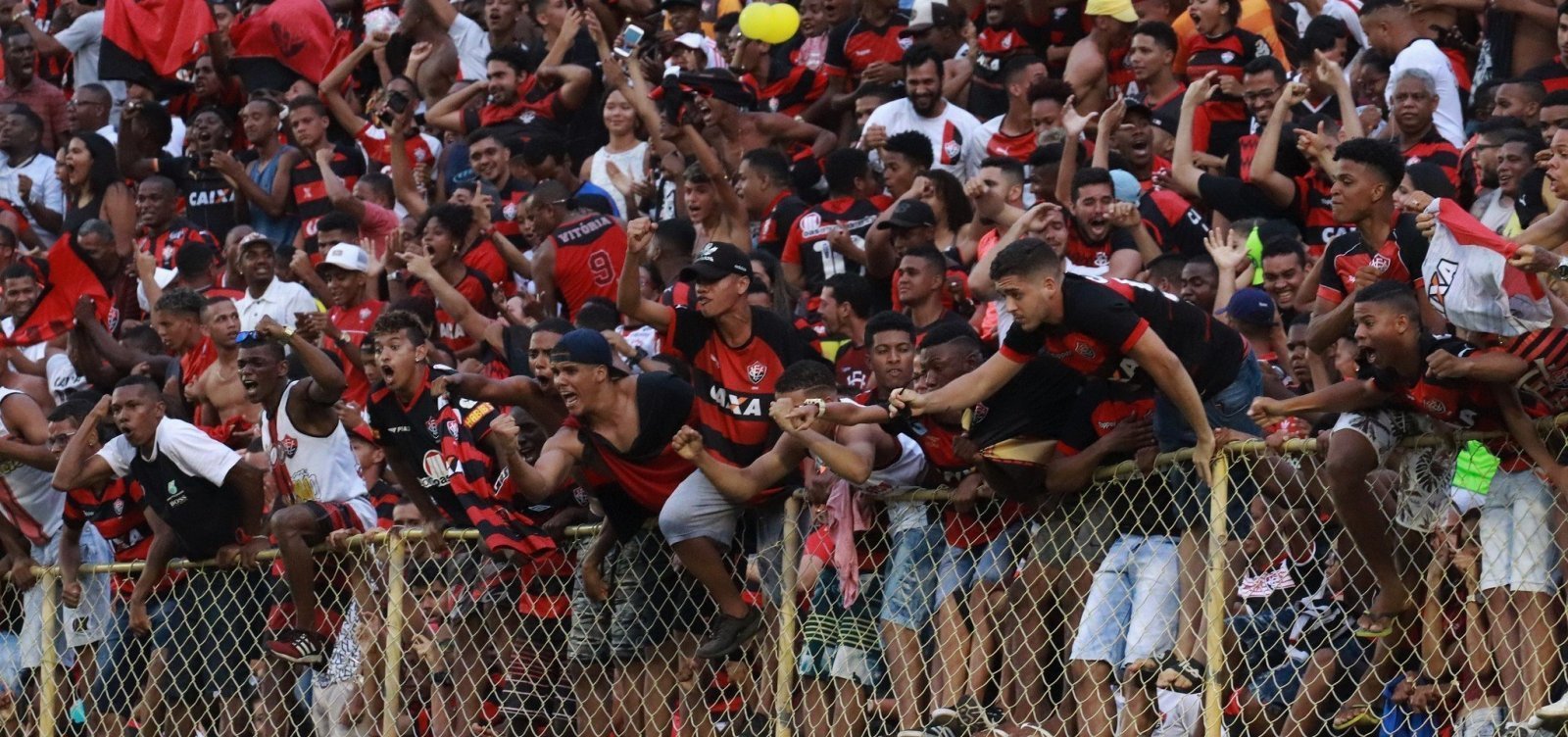 Vitória anuncia venda de 9 mil ingressos e espera casa cheia contra o Paysandu