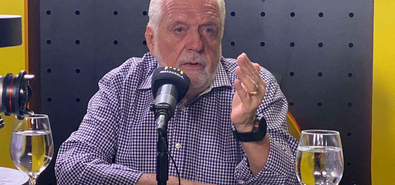 Wagner chama ACM Neto de "pongador" e diz que ele não é "líder como o avô"