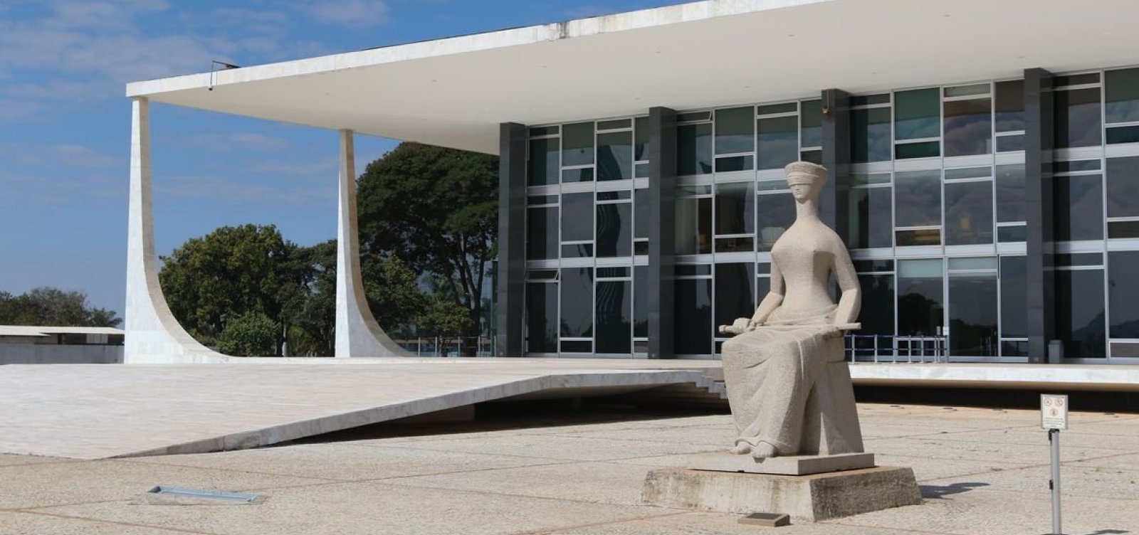 Oposição pede que STF investigue ataque de Bolsonaro às urnas