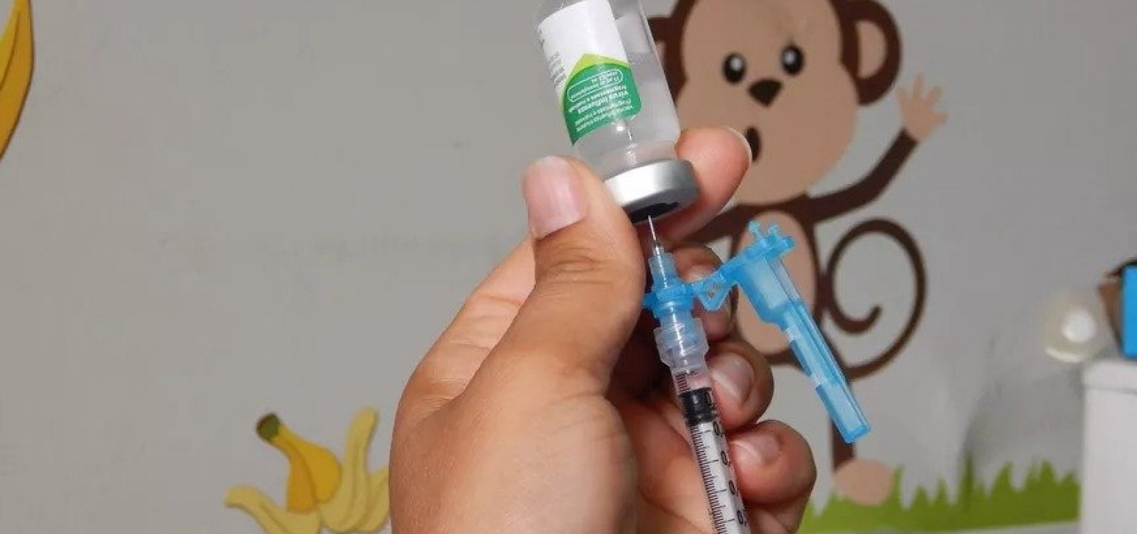 Salvador inicia vacinação de crianças imunocomprometidas de 3 e 4 anos