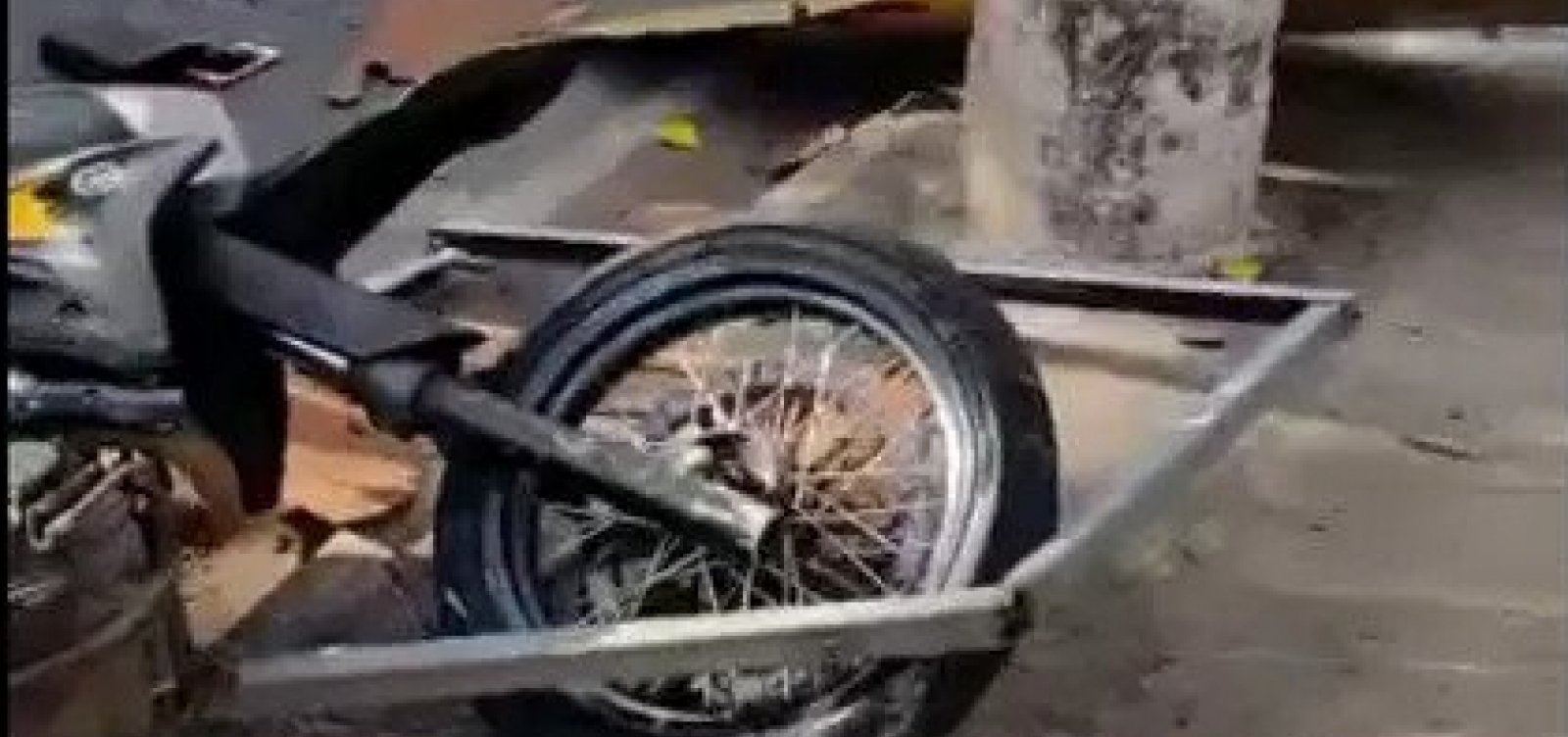 Motociclista morre depois de batida em muro no bairro de Stella Maris