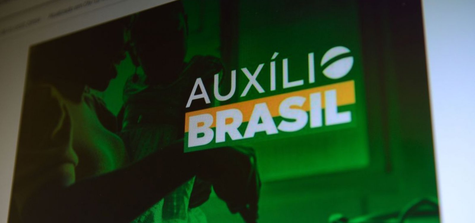 Auxílio Brasil deve ser R$ 400 em 2023, diz secretário do Tesouro