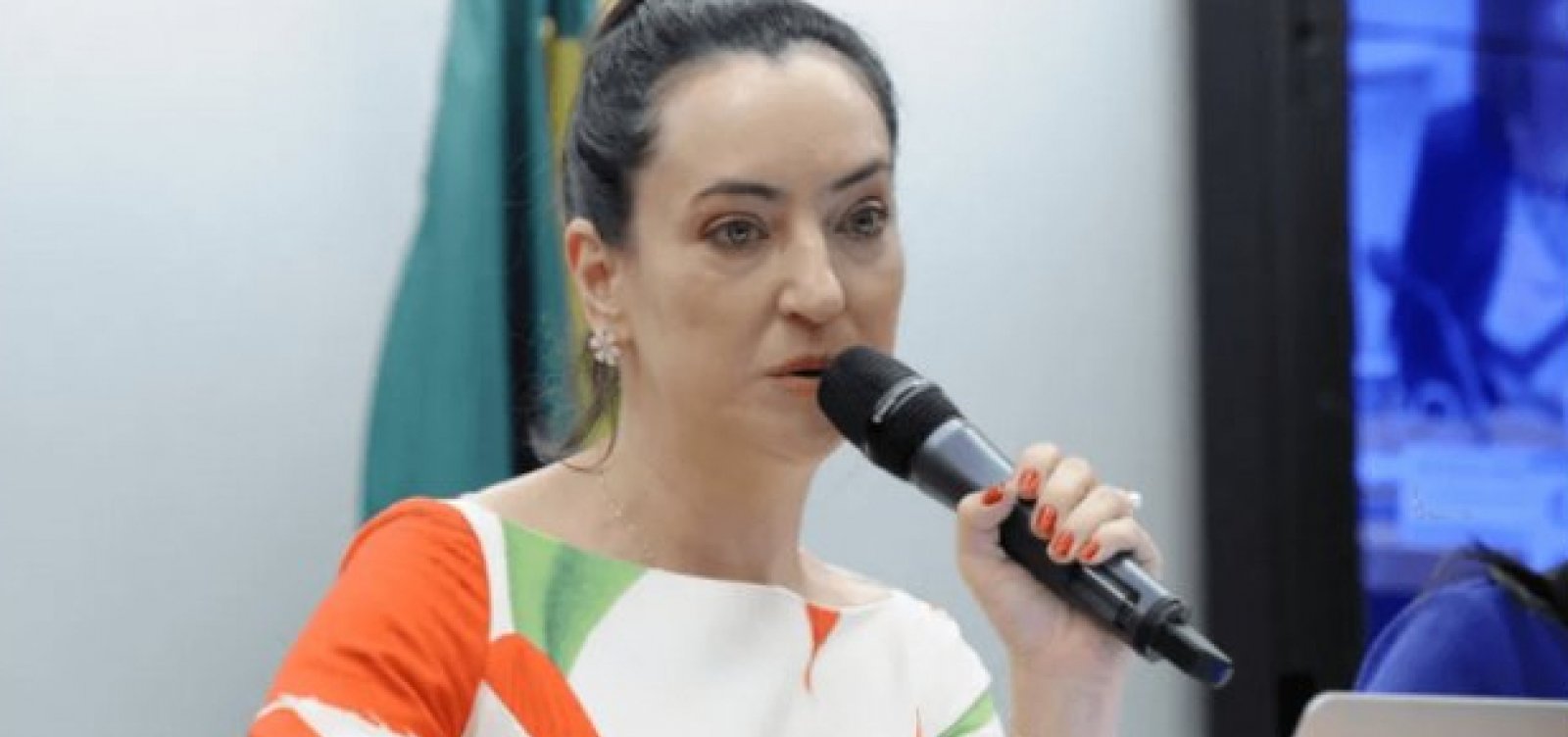 Rosangela Moro assina carta pró-democracia e é criticada por Mario Frias