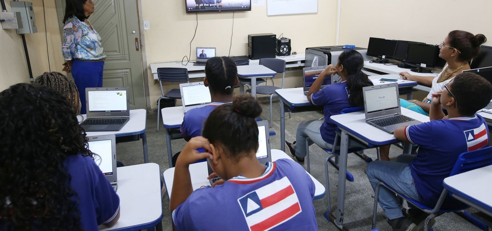 Governo da Bahia anuncia novo concurso para sistema de educação