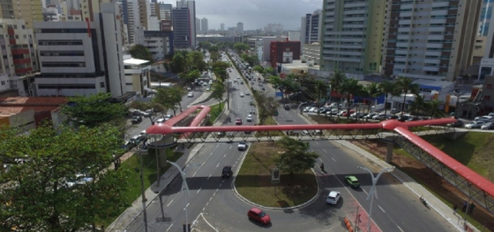 Obras do BRT causam alterações no trânsito e transporte na região da Avenida ACM 