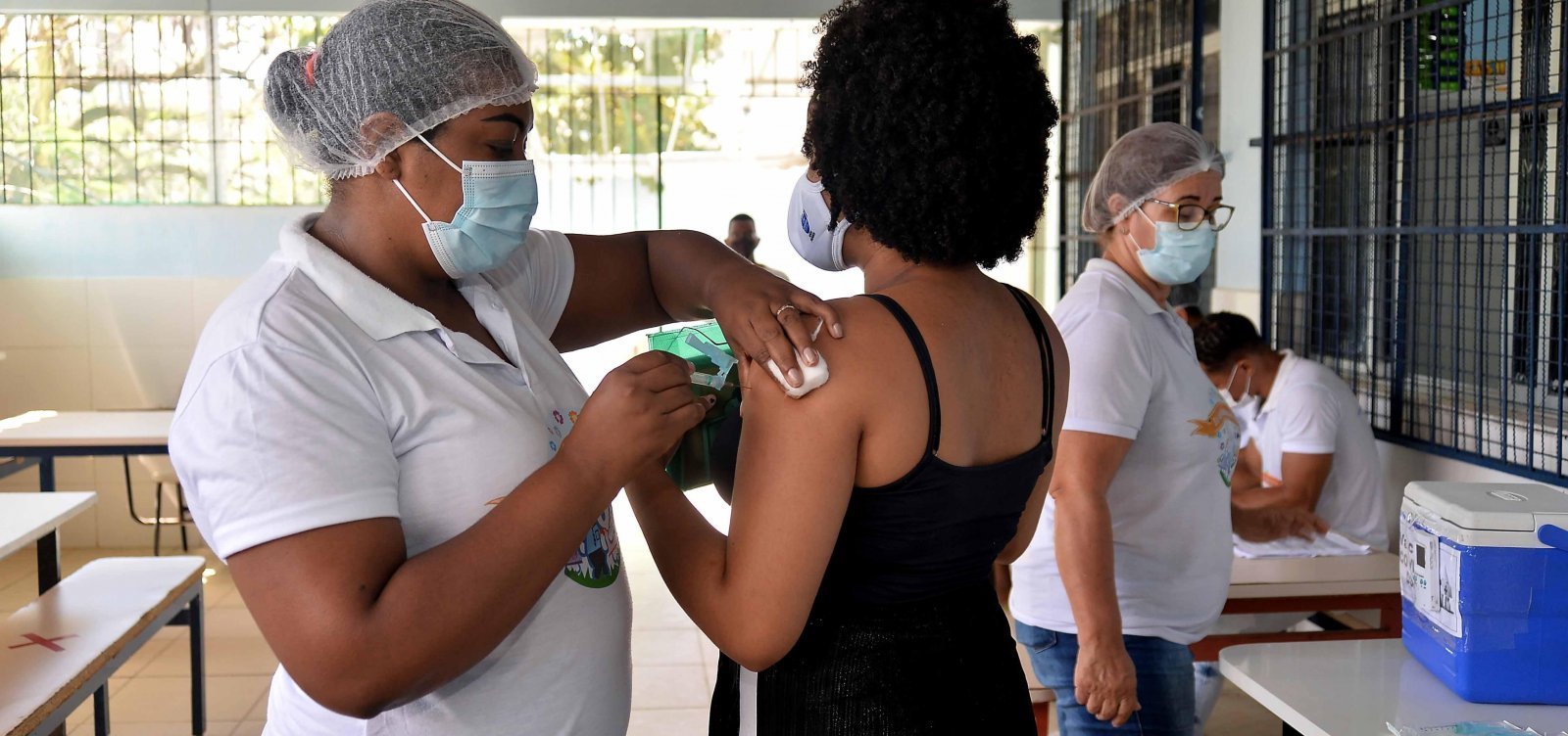 Confira os postos de vacinação de vacinação contra Covid-19 em Salvador nesta sexta