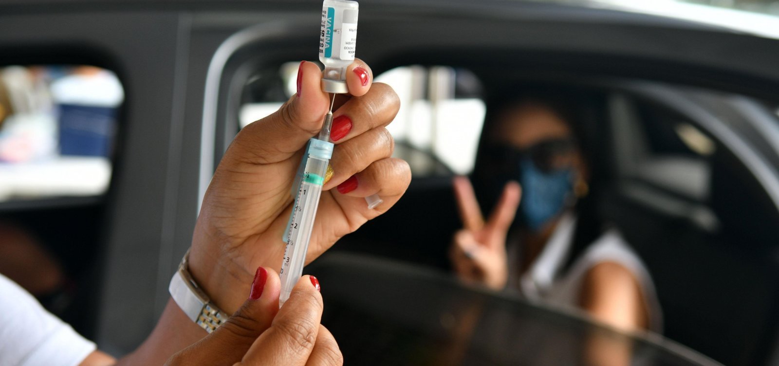 Confira os postos de vacinação contra Covid-19 em Salvador nesta quarta