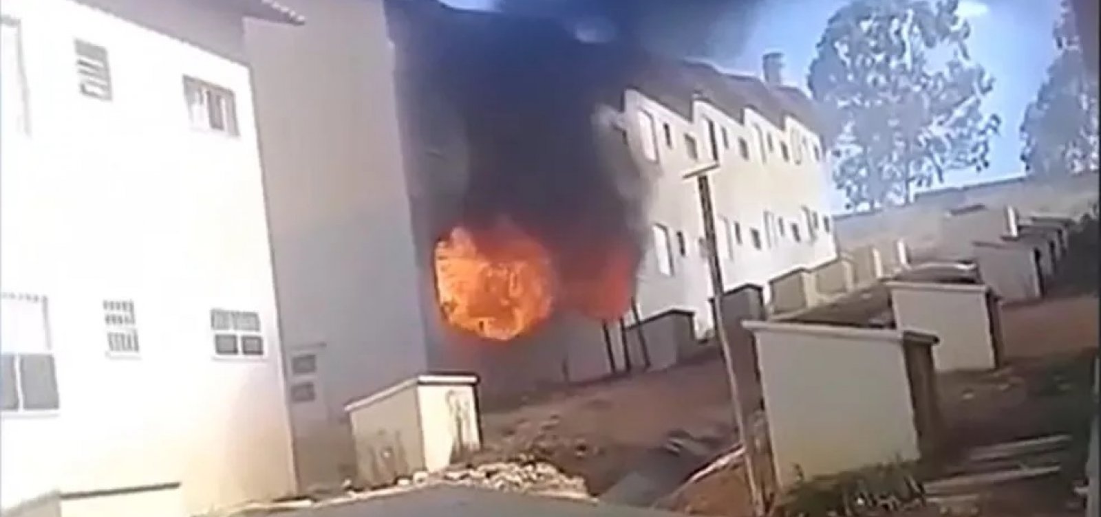 Criança risca fósforo e casa é consumida por incêndio no interior da Bahia  
