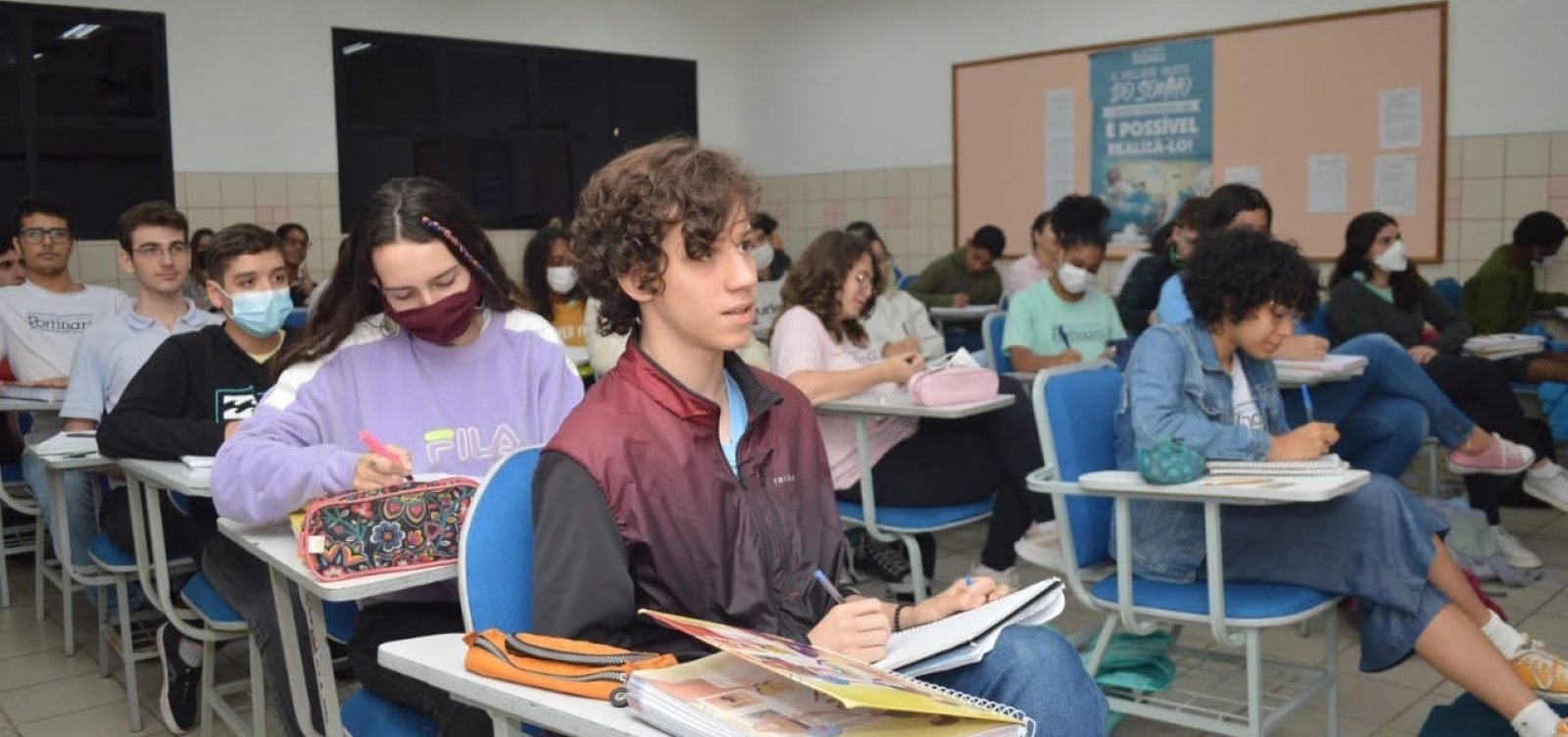 Colégio de Salvador supera Canadá e Finlândia em estudo de avaliação educacional