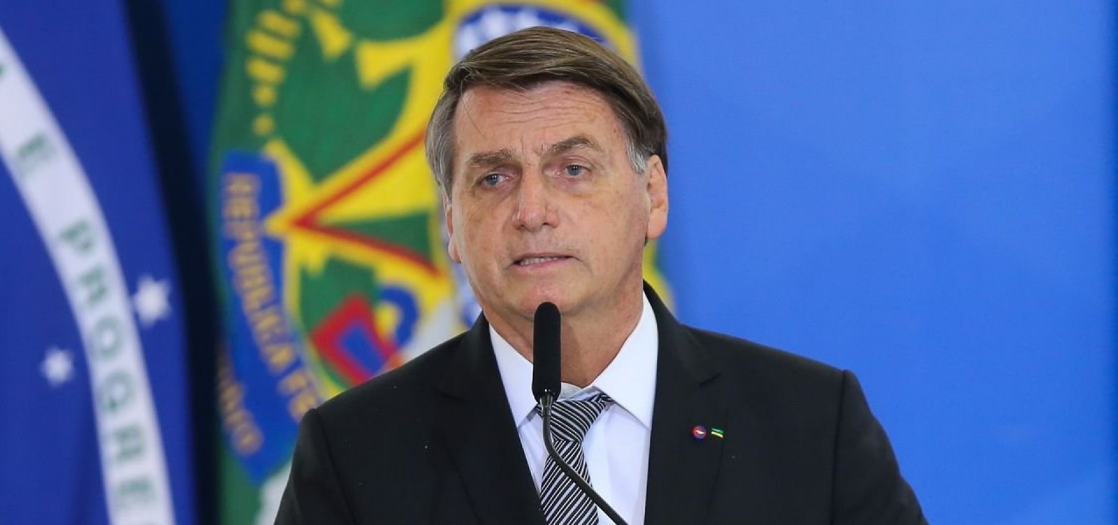 Bolsonaro muda de posição e diz que deve participar de debate: “Vou ser fuzilado”