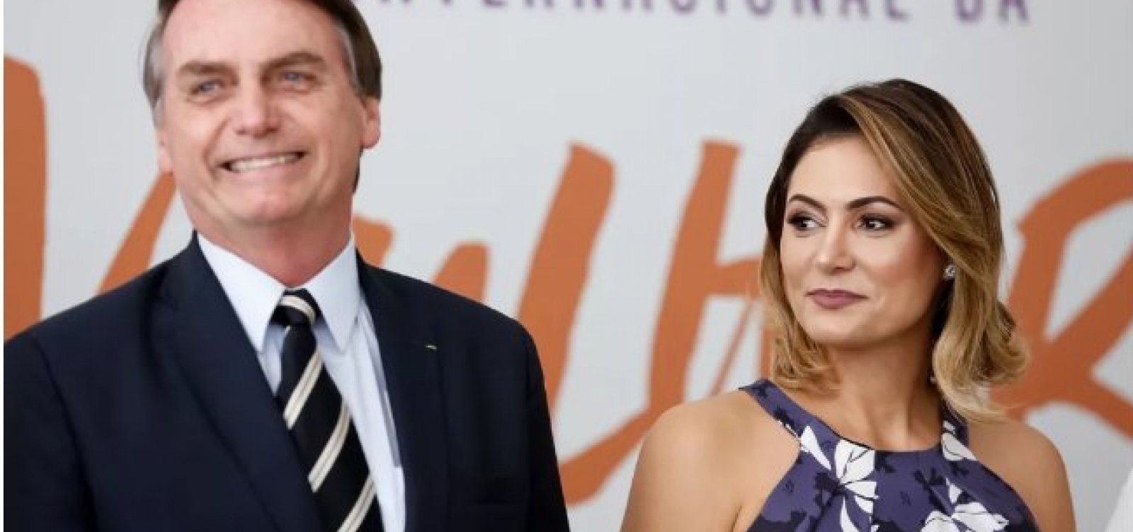 Bolsonaro vai receber mulheres de pastores em ato para diminuir rejeição entre eleitoras 