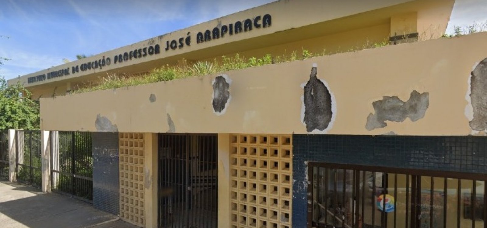 Aulas de escola municipal na Boca do Rio estão suspensas há dois dias por causa de furto e arrombamento