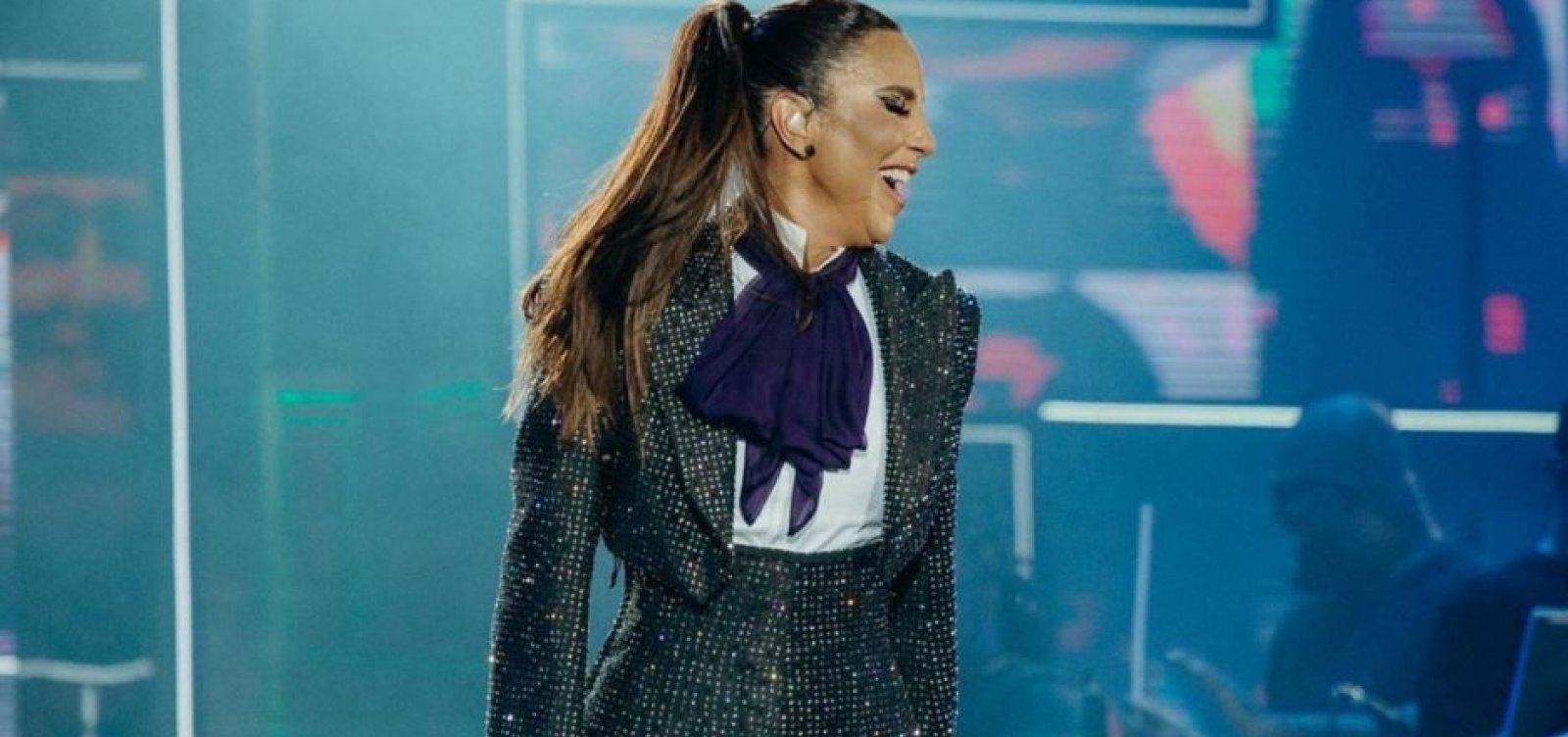 Ivete se posiciona politicamente durante Rock in Rio e diz que "dia 2, vamos mudar tudo"