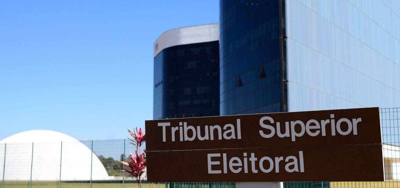 TSE nega existência de acordo com Forças Armadas para apuração dos votos