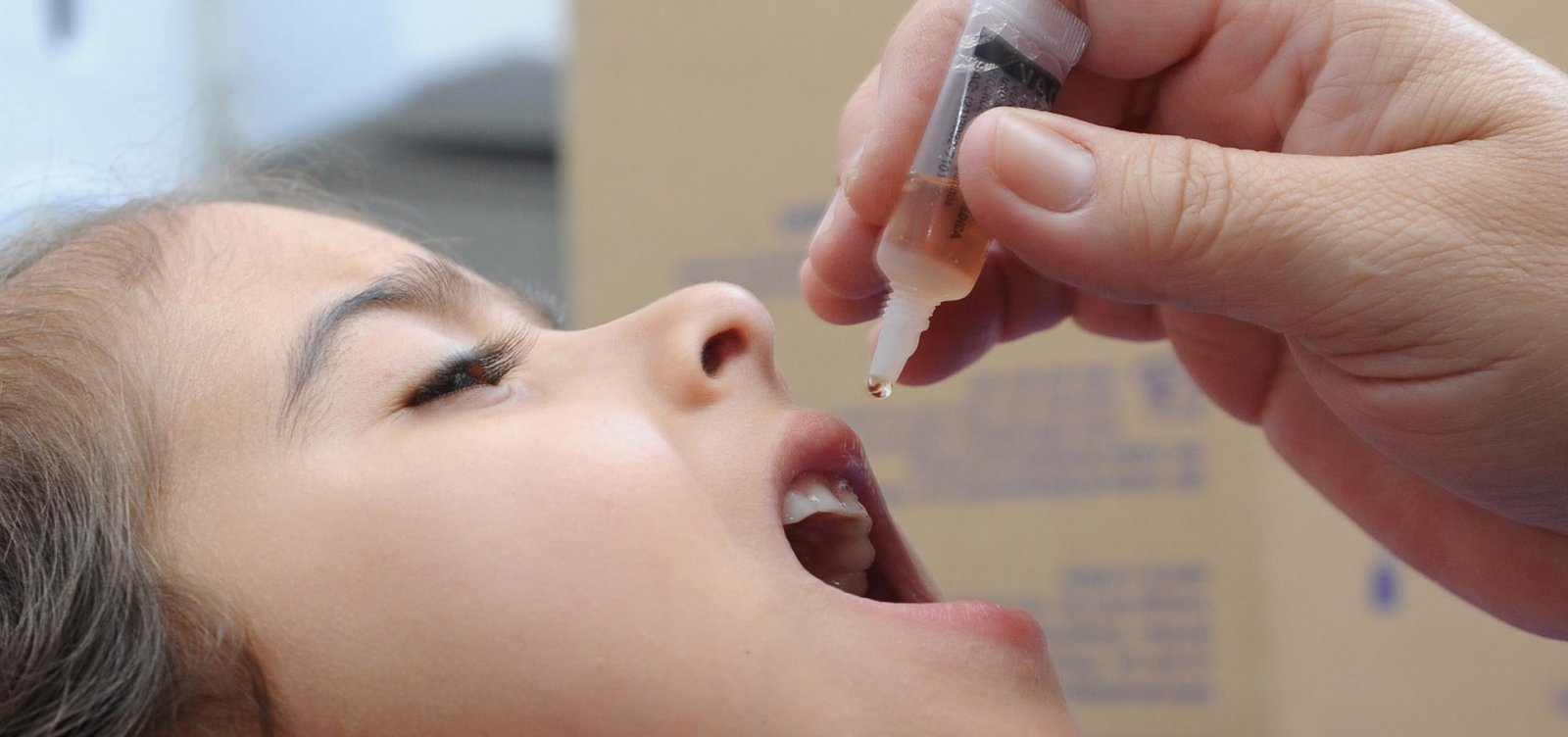 Busca ativa para imunização contra pólio e multivacinação segue nas escolas nesta terça (13)