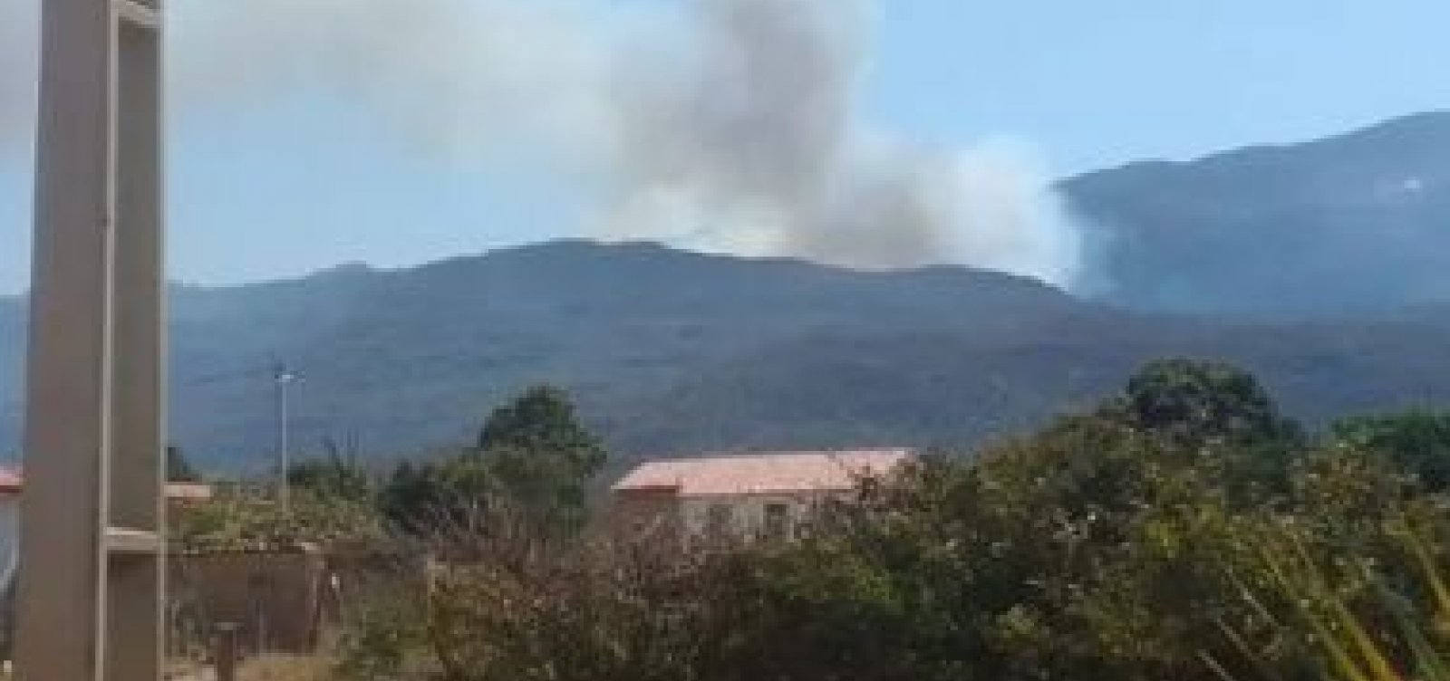Incêndio atinge a Serra do Barbado, na Chapada Diamantina
