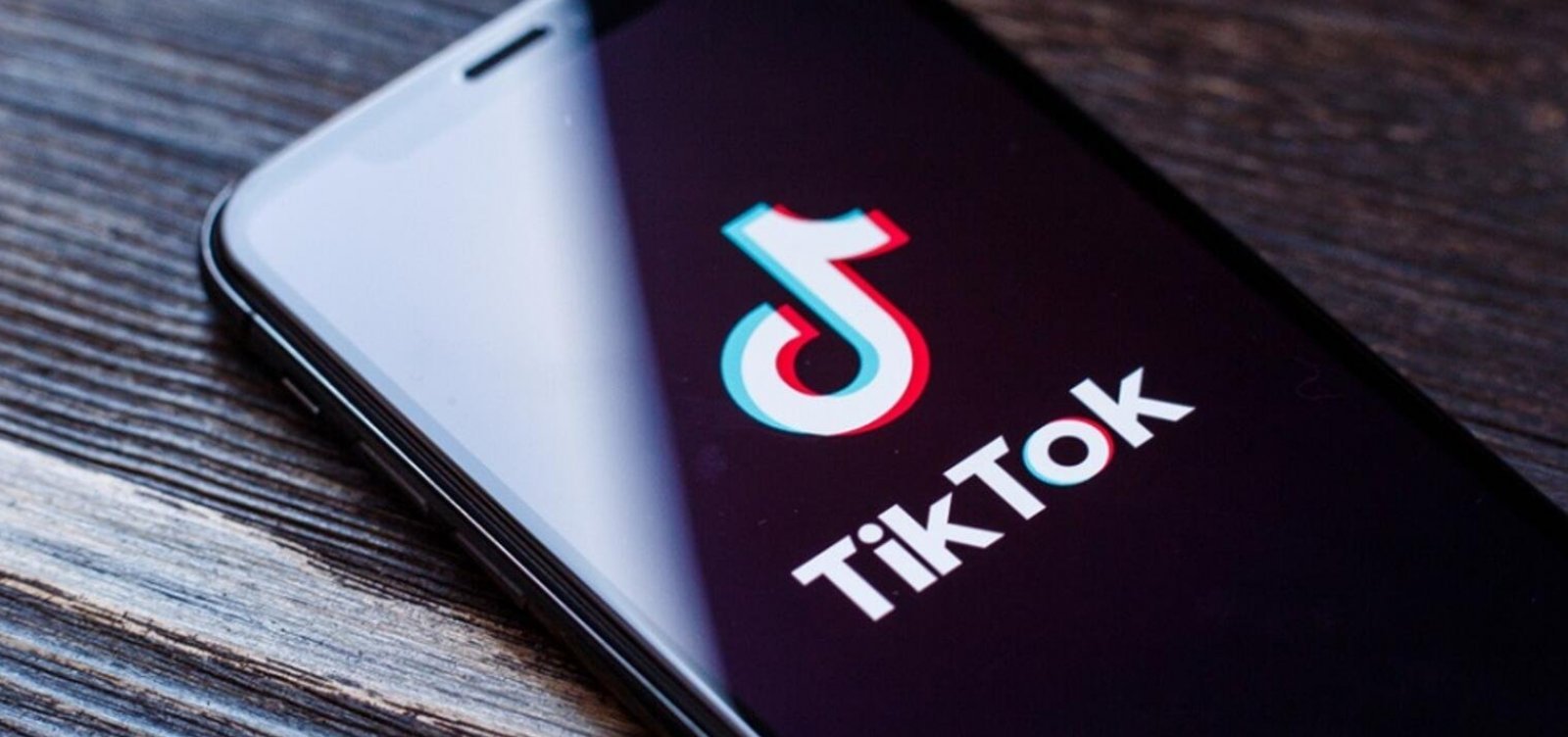 TikTok proíbe contas políticas de arrecadar fundos e ganhar dinheiro