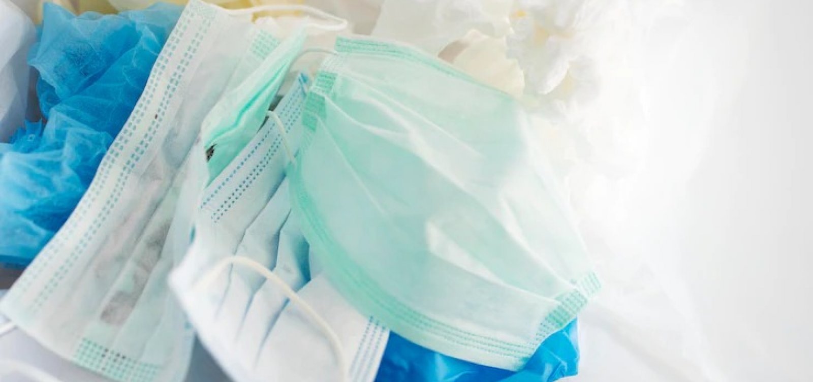 Governo edita regras e uso de m&aacute;scaras deixa de ser obrigat&oacute;rio para atendimento ao p&uacute;blico