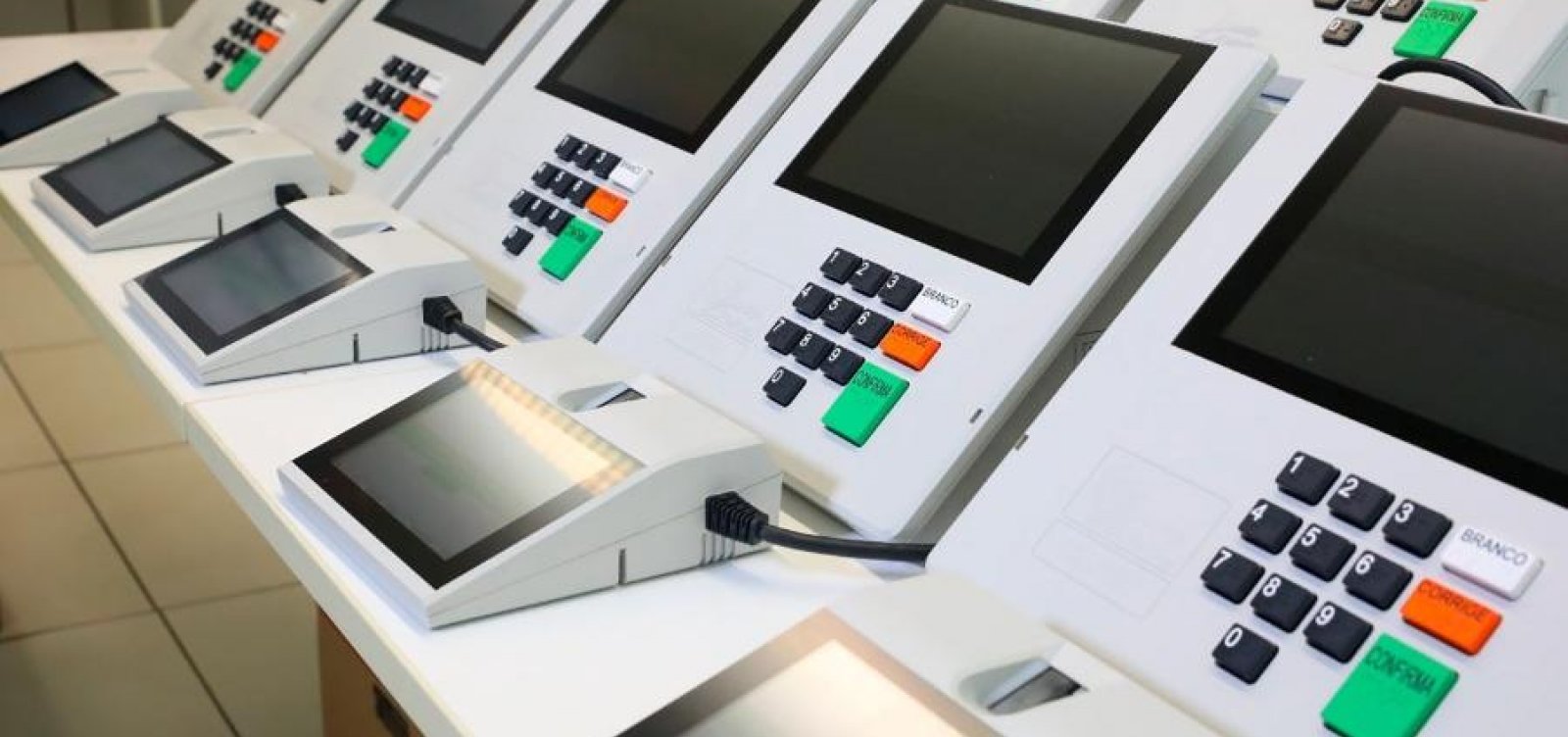 TSE finaliza 100% da apuração nacional, após atraso com votação em papel 