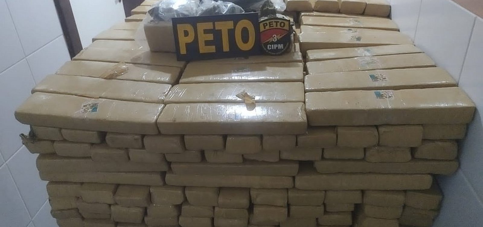 PM apreende meia tonelada de maconha em Cajazeiras