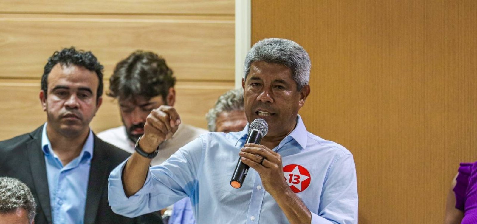 Jerônimo  Corre ou fica nos debates do Segundo turno?