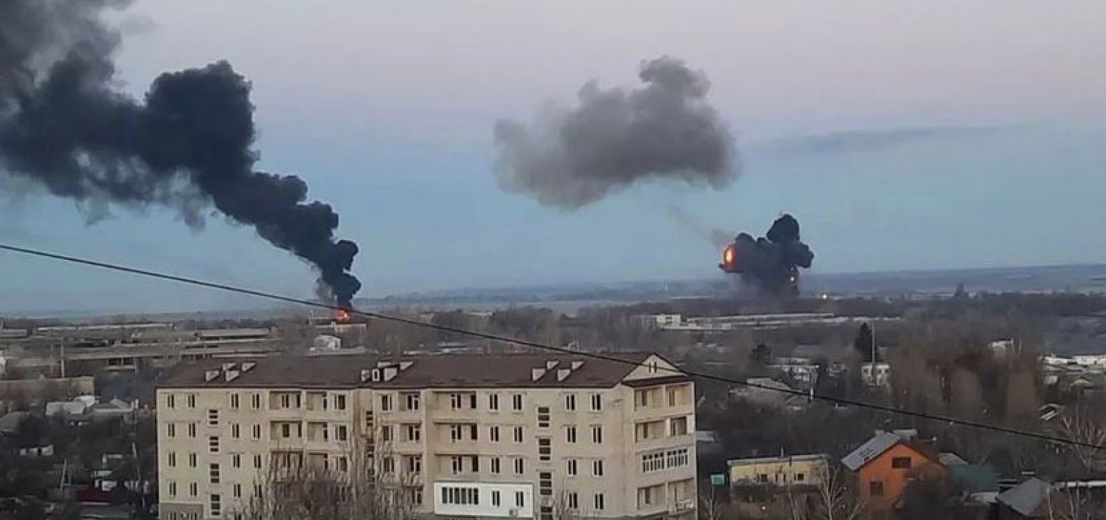Após bombardeios na Ucrânia, Biden afirma que continuará a "impor consequências" à Rússia