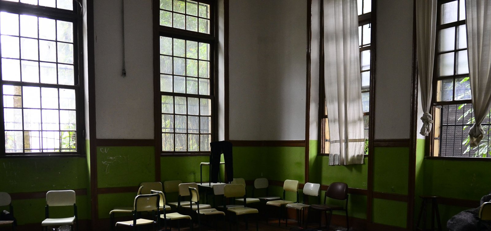Violência escolar na Bahia coloca sala de aula em perigo