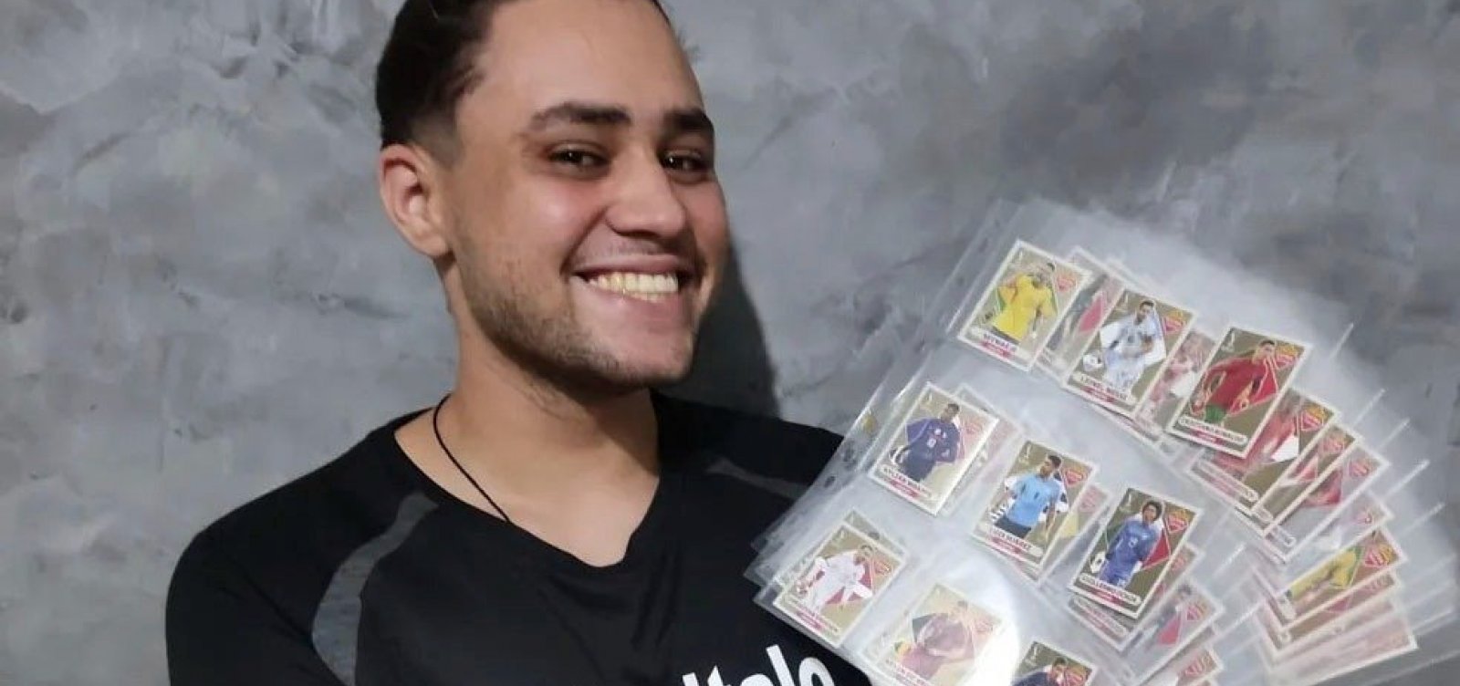 Jovem coleciona mais de 400 figurinhas legends da Copa do Mundo e dá a "manha" para encontrá-las