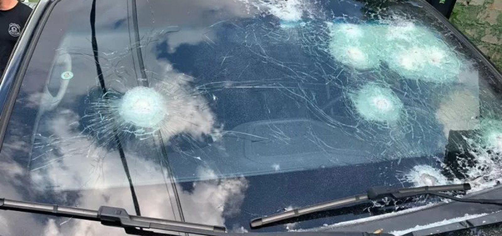 Agentes da PF atingidos por Roberto Jefferson têm estilhaços de granada no crânio e no quadril