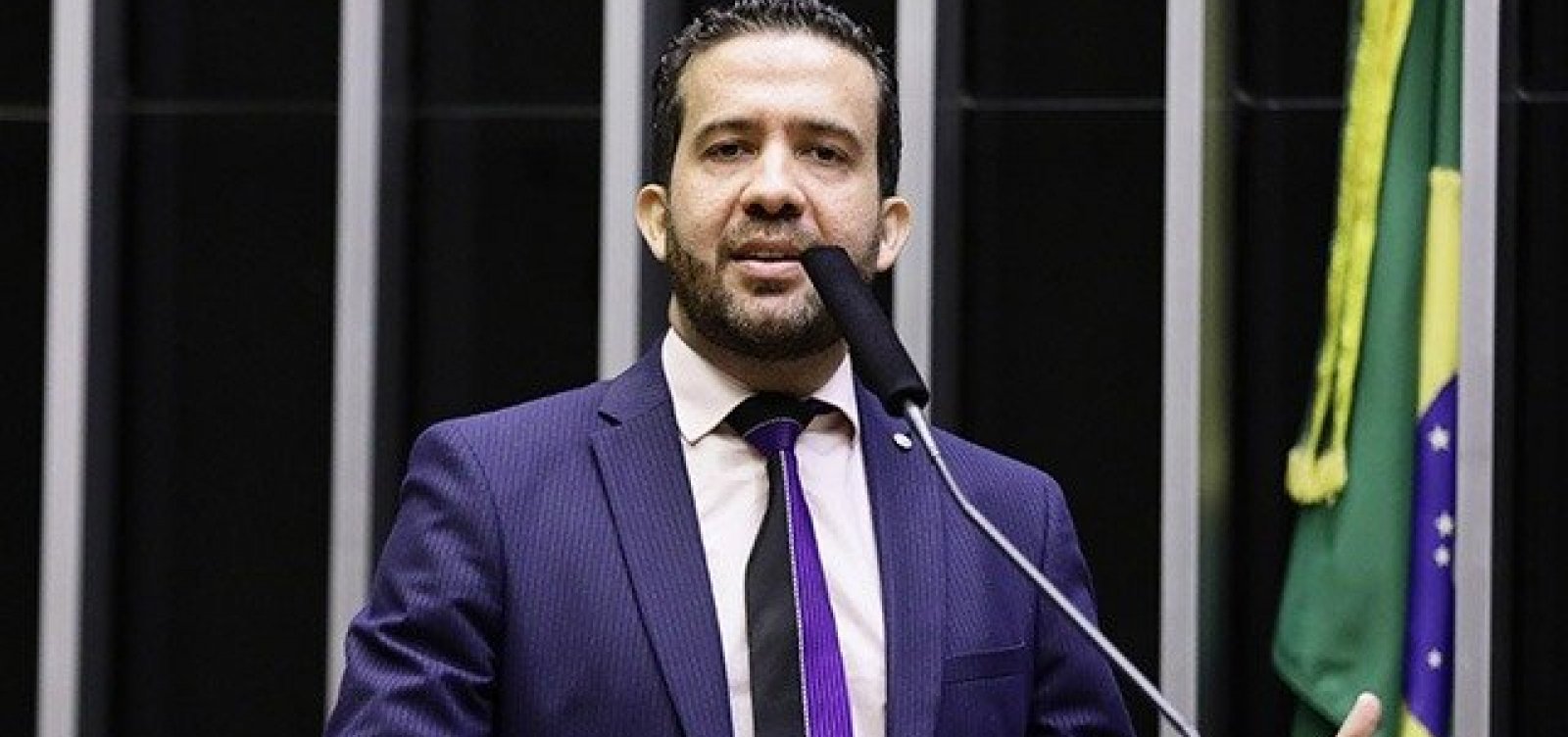 Bolsonaro e o PL já movem 10 ações contra André Janones no TSE