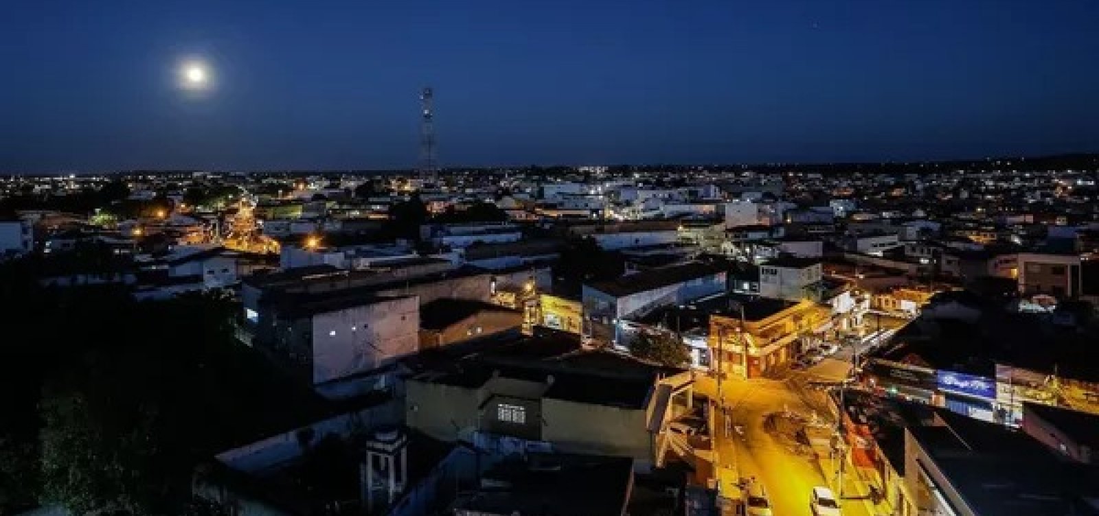 Mulher é detida por usar celular para tirar fotos dentro da cabine de votação no recôncavo da Bahia