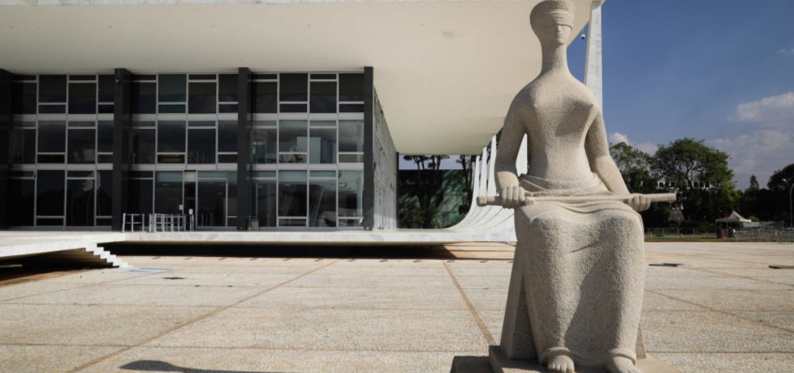 STF louva reconhecimento do resultado da eleição e crítica de Bolsonaro aos bloqueios