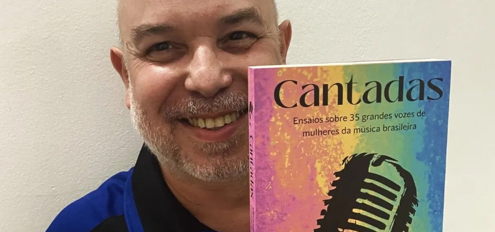 Crítico musical Mauro Ferreira lança livro no Sebo Galáxias