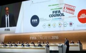 Antes das eleições para presidente, FIFA anuncia pacote com reformas