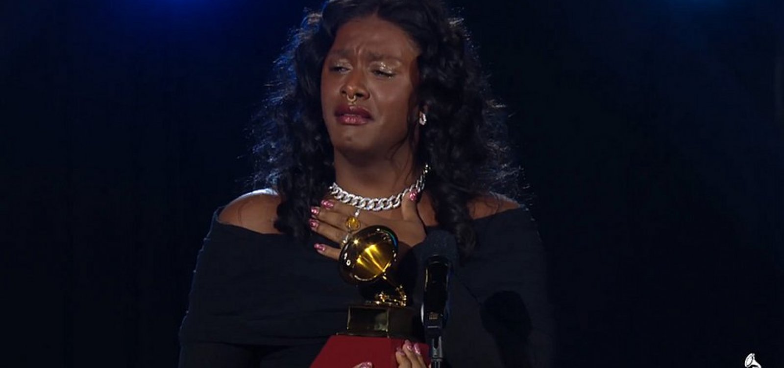 Liniker é primeira artista trans a vencer Grammy Latino "Histórico para o meu país"