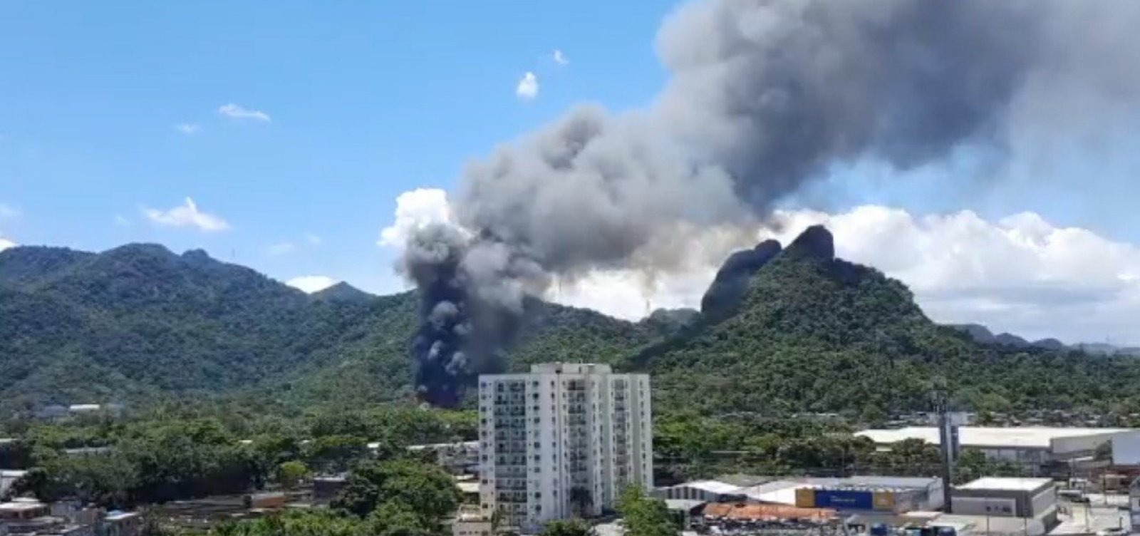 Incêndio de grande proporção atinge Projac, da Rede Globo, no Rio de Janeiro; veja vídeo