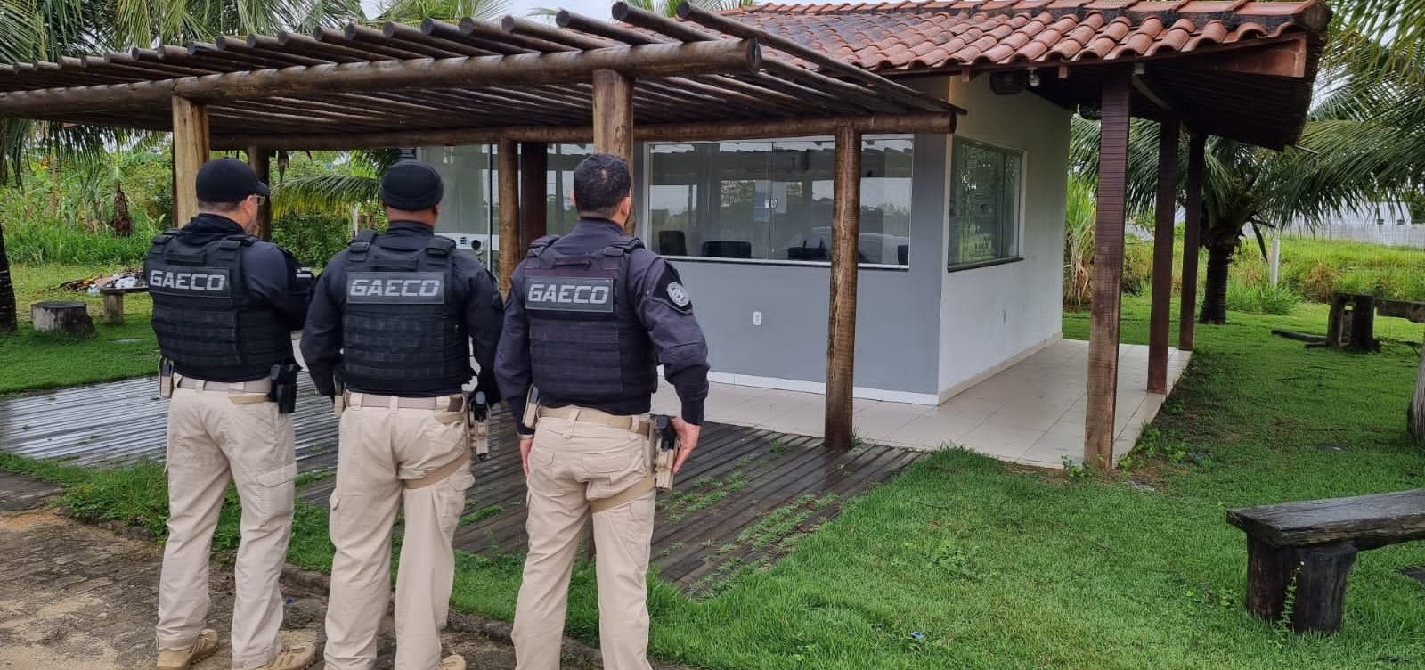 Mandados de busca e apreensão são cumpridos contra empresários e servidor público em Porto Seguro