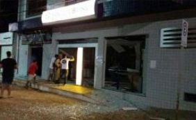 Bandidos explodem agência bancária em João Dourado