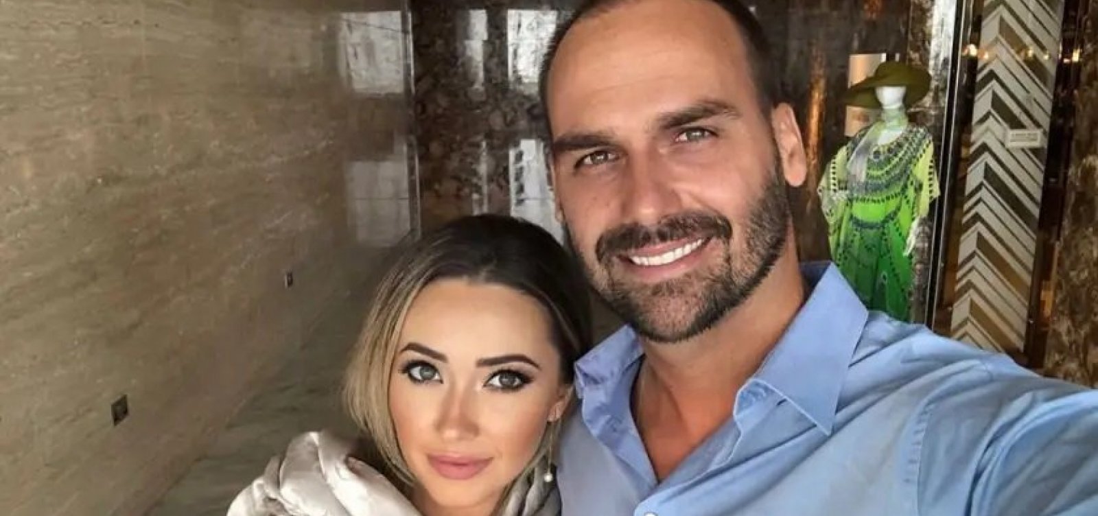 Esposa defende Eduardo Bolsonaro após polêmica do pen drive: "Não viajamos escondidos"