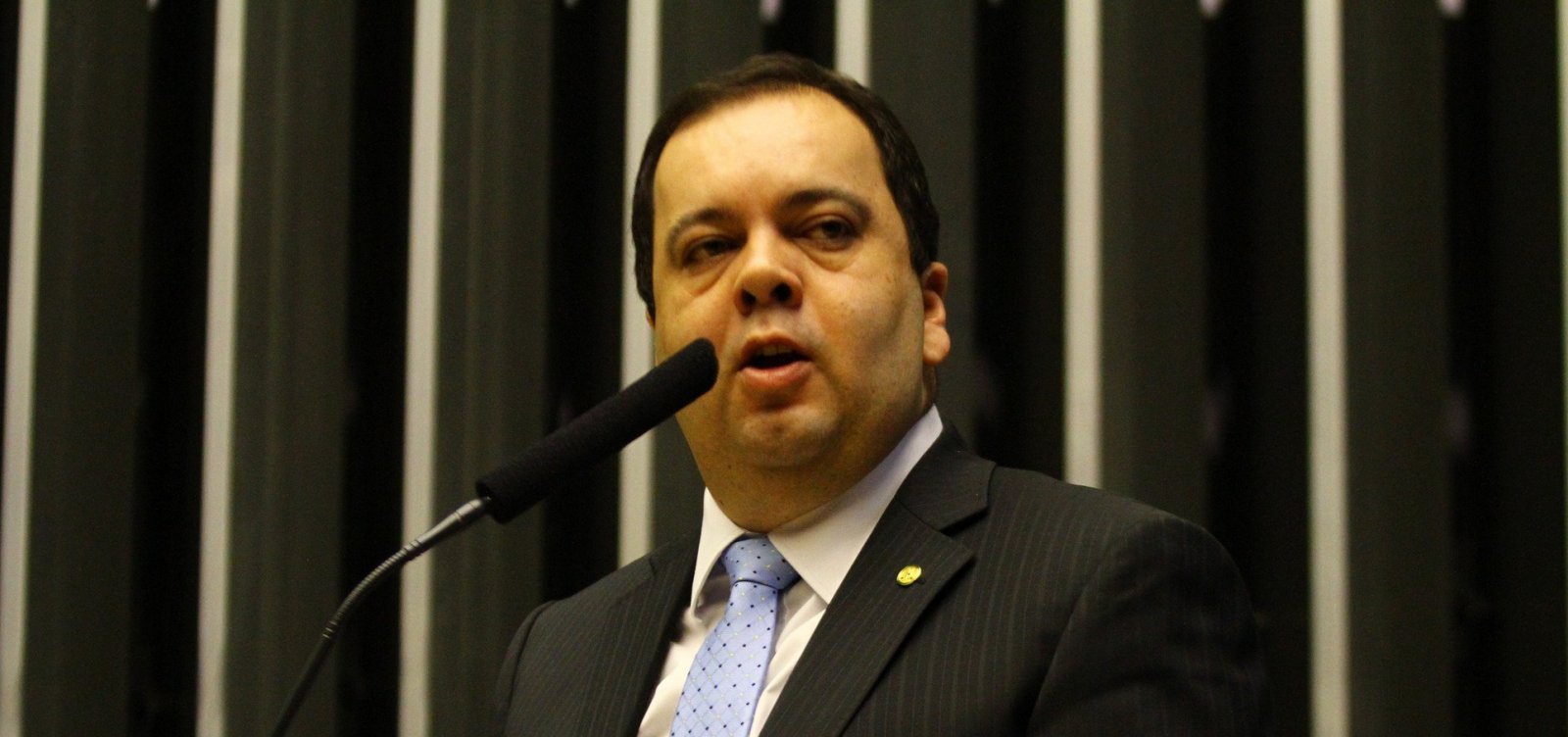 Postura "vira-casaca" marca trajetória política de Elmar Nascimento